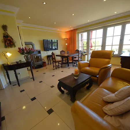 Reetdach-ferienwohnungen 8 Kroening 別荘 *