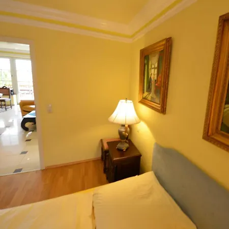 Reetdach-ferienwohnungen 8 Kroening 別荘 *