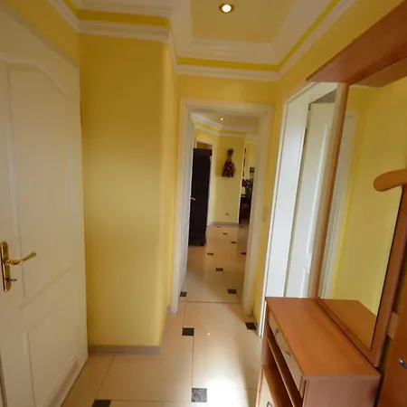 Reetdach-ferienwohnungen 8 Kroening * Groß Zicker