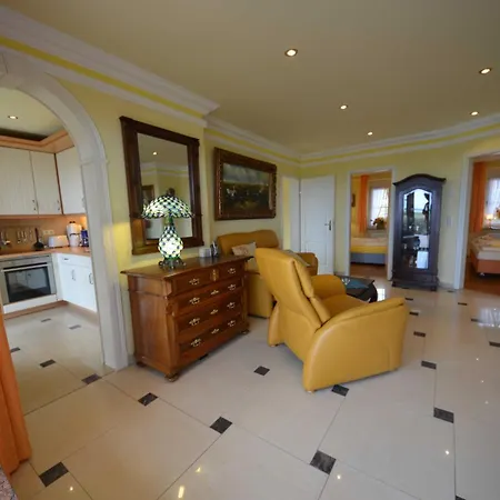 別荘 Reetdach-ferienwohnungen 8 Kroening Groß Zicker