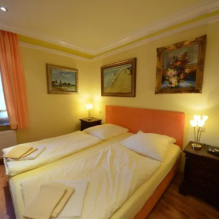 Reetdach-ferienwohnungen 8 Kroening 別荘