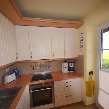 Reetdach-ferienwohnungen 8 Kroening 別荘 *