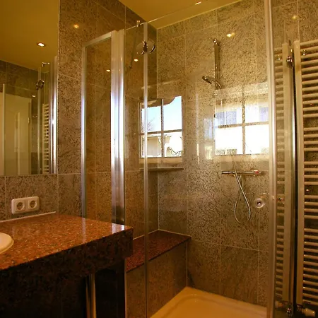 別荘 Reetdach-ferienwohnungen 8 Kroening Groß Zicker