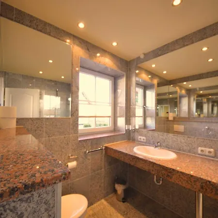 別荘 Reetdach-ferienwohnungen 8 Kroening *