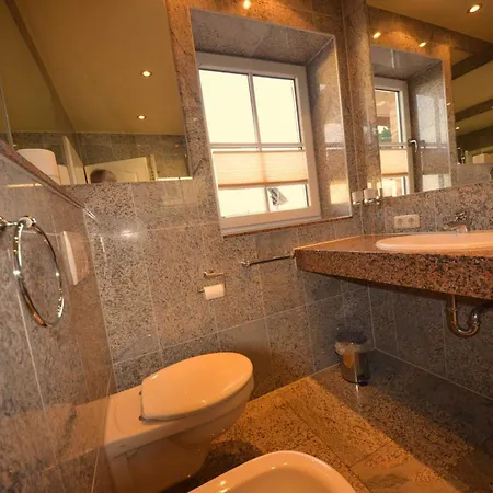 Reetdach-ferienwohnungen 8 Kroening 別荘