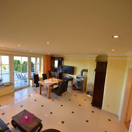 別荘 Reetdach-ferienwohnungen 8 Kroening Groß Zicker